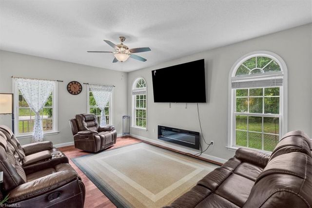 701 Diana Drive, Thomasville, NC 27360