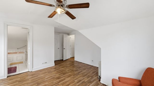 9427 S Saint Louis Avenue, Evergreen Park, IL 60805