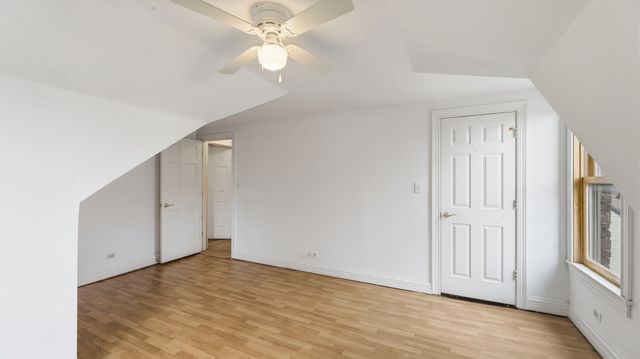 9427 S Saint Louis Avenue, Evergreen Park, IL 60805