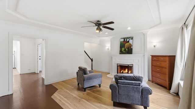 9427 S Saint Louis Avenue, Evergreen Park, IL 60805