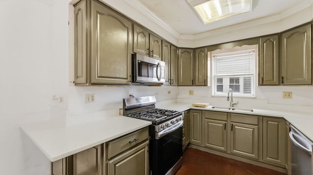 9427 S Saint Louis Avenue, Evergreen Park, IL 60805