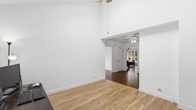 9427 S Saint Louis Avenue, Evergreen Park, IL 60805