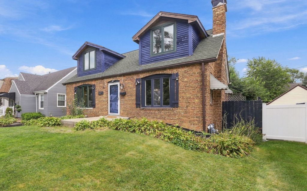 9427 S Saint Louis Avenue, Evergreen Park, IL 60805