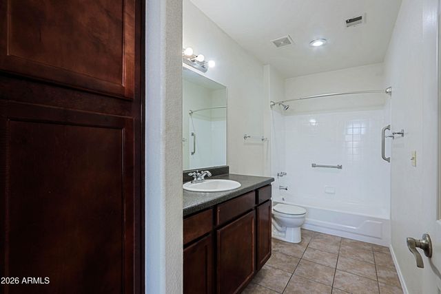 750 E NORTHERN Avenue 1113, Phoenix, AZ 85020