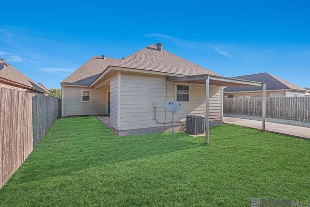 40433 Crossgate Place, Gonzales, LA 70737