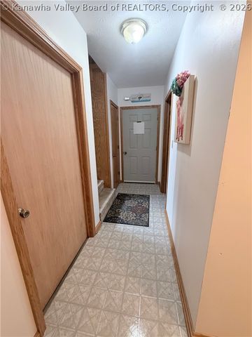 139 Norman Lane, Scott Depot, WV 25560