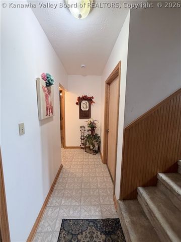 139 Norman Lane, Scott Depot, WV 25560