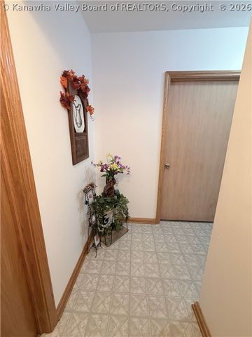 139 Norman Lane, Scott Depot, WV 25560