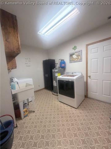139 Norman Lane, Scott Depot, WV 25560