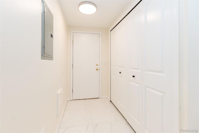 25540 Saint James, Southfield, MI 48075