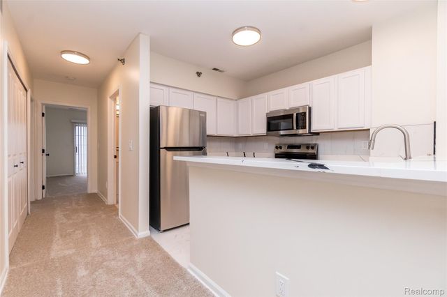 25540 Saint James, Southfield, MI 48075