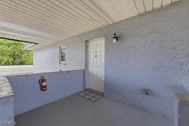 3356 N Key DR 7, North Fort Myers, FL 33903