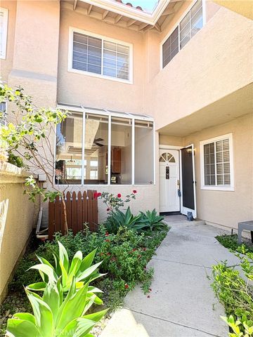 620 Ivywood F, Simi Valley, CA 93065