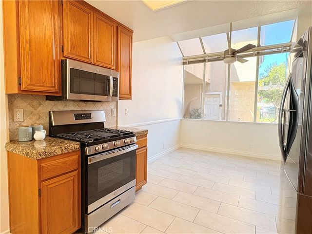 620 Ivywood F, Simi Valley, CA 93065