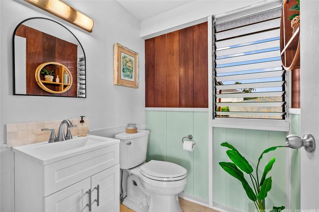 592 Kaimalino Street, Kailua, HI 96734