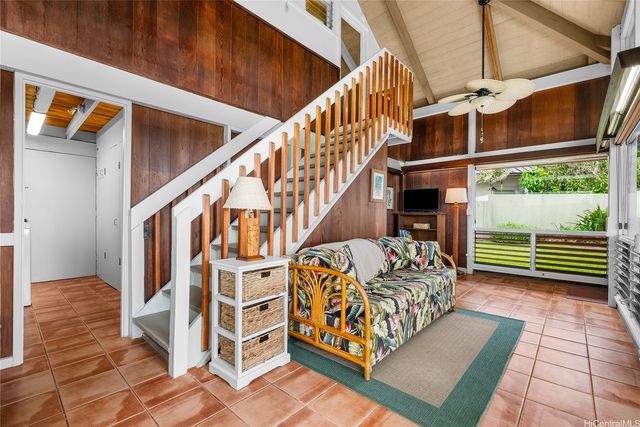 592 Kaimalino Street, Kailua, HI 96734