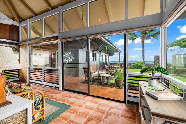 592 Kaimalino Street, Kailua, HI 96734