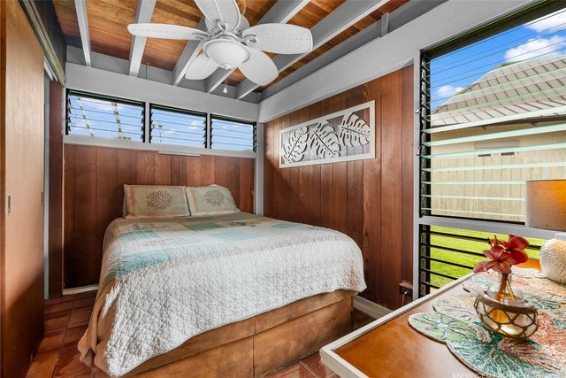 592 Kaimalino Street, Kailua, HI 96734