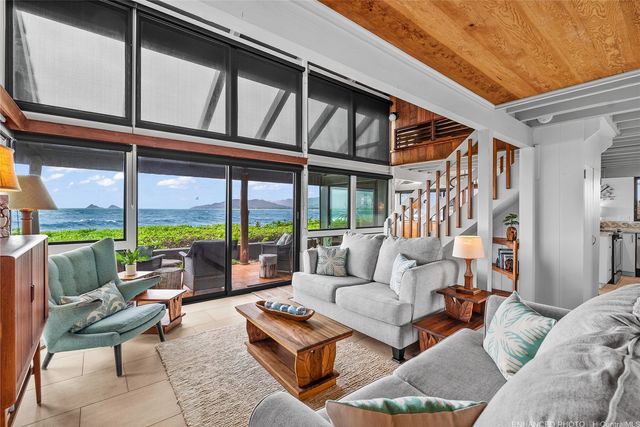 592 Kaimalino Street, Kailua, HI 96734