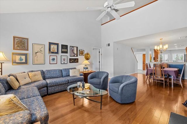 3134 EAGLES LANDING CIRCLE W 3134, Clearwater, FL 33761