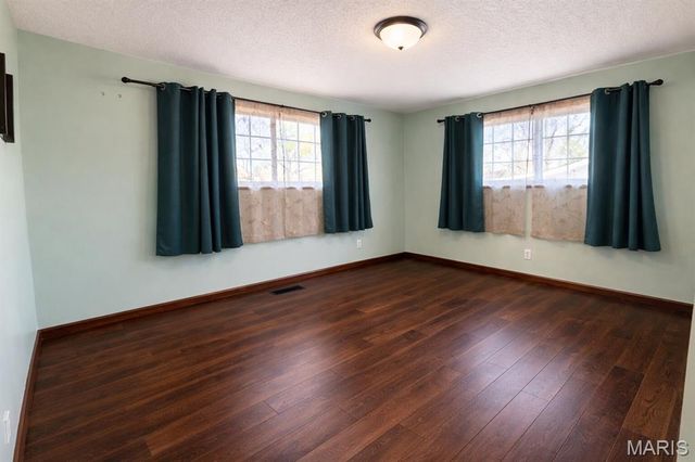 2341 Buller Drive, St Louis, MO 63114