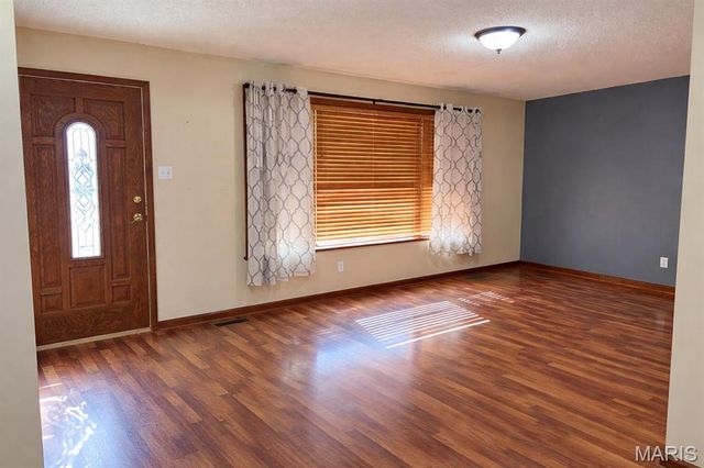 2341 Buller Drive, St Louis, MO 63114