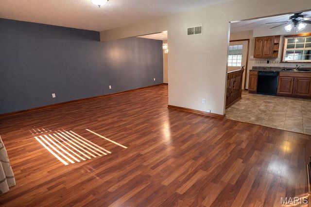 2341 Buller Drive, St Louis, MO 63114