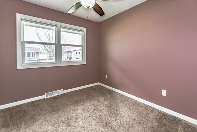 3015 4th Avenue, Marion, IA 52302
