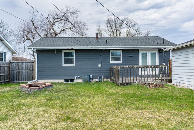 3015 4th Avenue, Marion, IA 52302