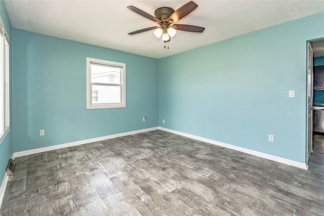 3015 4th Avenue, Marion, IA 52302