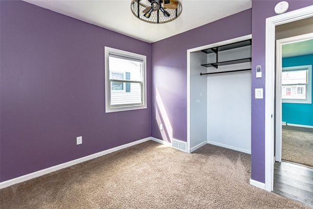3015 4th Avenue, Marion, IA 52302