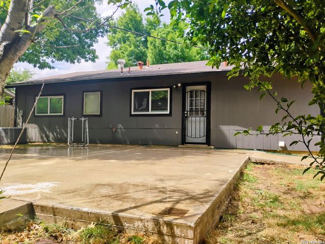 6750 PARADISE OAK DR, San Antonio, TX 78227