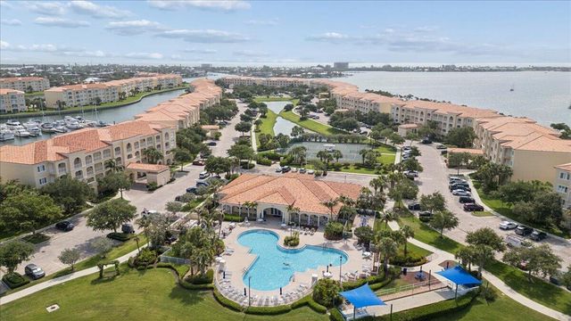 19 W Harbour Isle Dr Drive W 202, Fort Pierce, FL 34949