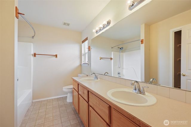 15811 90th Street SE, Yelm, WA 98597