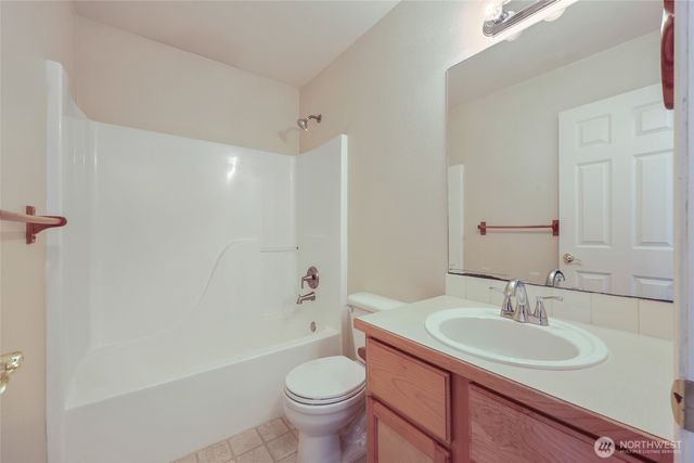 15811 90th Street SE, Yelm, WA 98597