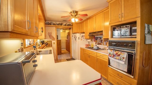 20105 Portero Drive, Redding, CA 96003