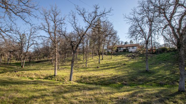 20105 Portero Drive, Redding, CA 96003