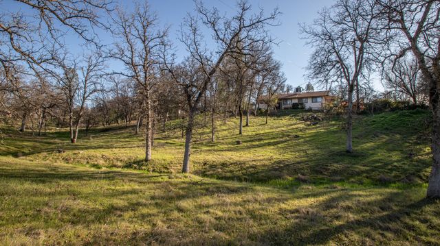 20105 Portero Drive, Redding, CA 96003