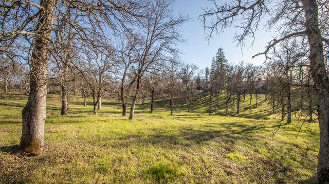 20105 Portero Drive, Redding, CA 96003