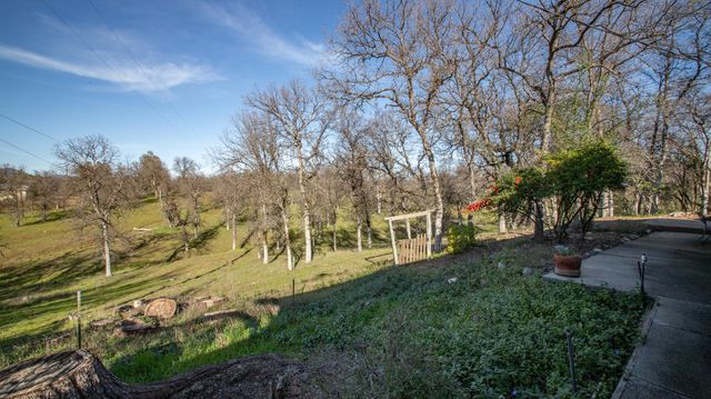 20105 Portero Drive, Redding, CA 96003