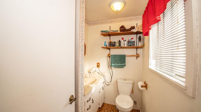 20105 Portero Drive, Redding, CA 96003