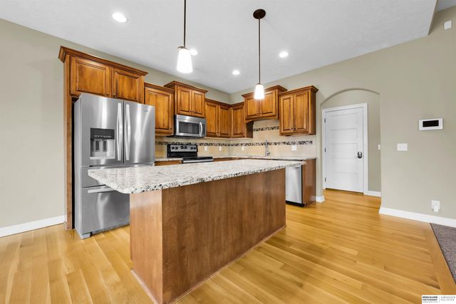 16564 Birch Avenue, Omaha, NE 68136