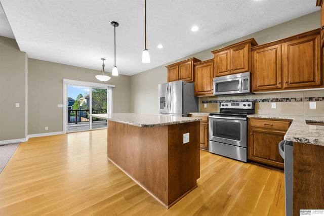 16564 Birch Avenue, Omaha, NE 68136