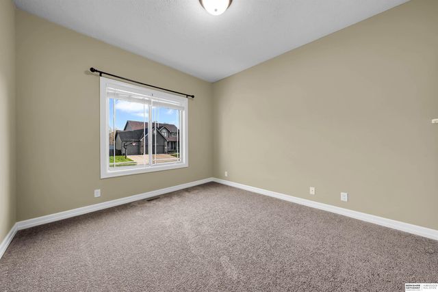 16564 Birch Avenue, Omaha, NE 68136