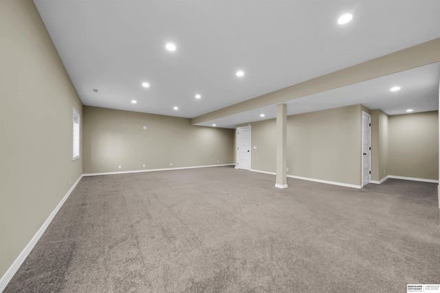 16564 Birch Avenue, Omaha, NE 68136