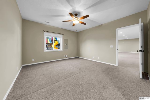 16564 Birch Avenue, Omaha, NE 68136