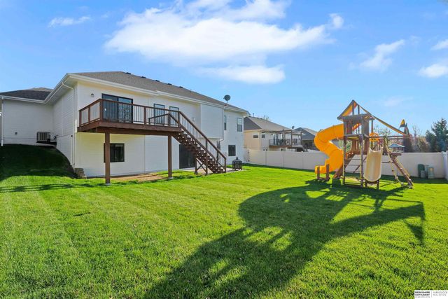 16564 Birch Avenue, Omaha, NE 68136