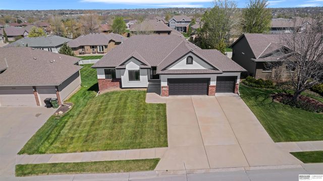 16564 Birch Avenue, Omaha, NE 68136