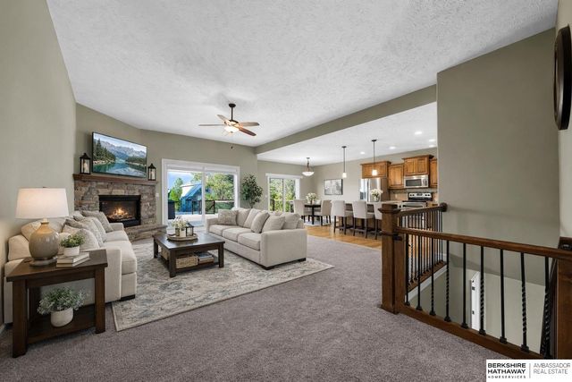 16564 Birch Avenue, Omaha, NE 68136