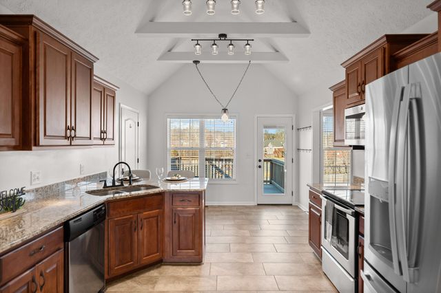 978 Granite Trail, Adams, TN 37010